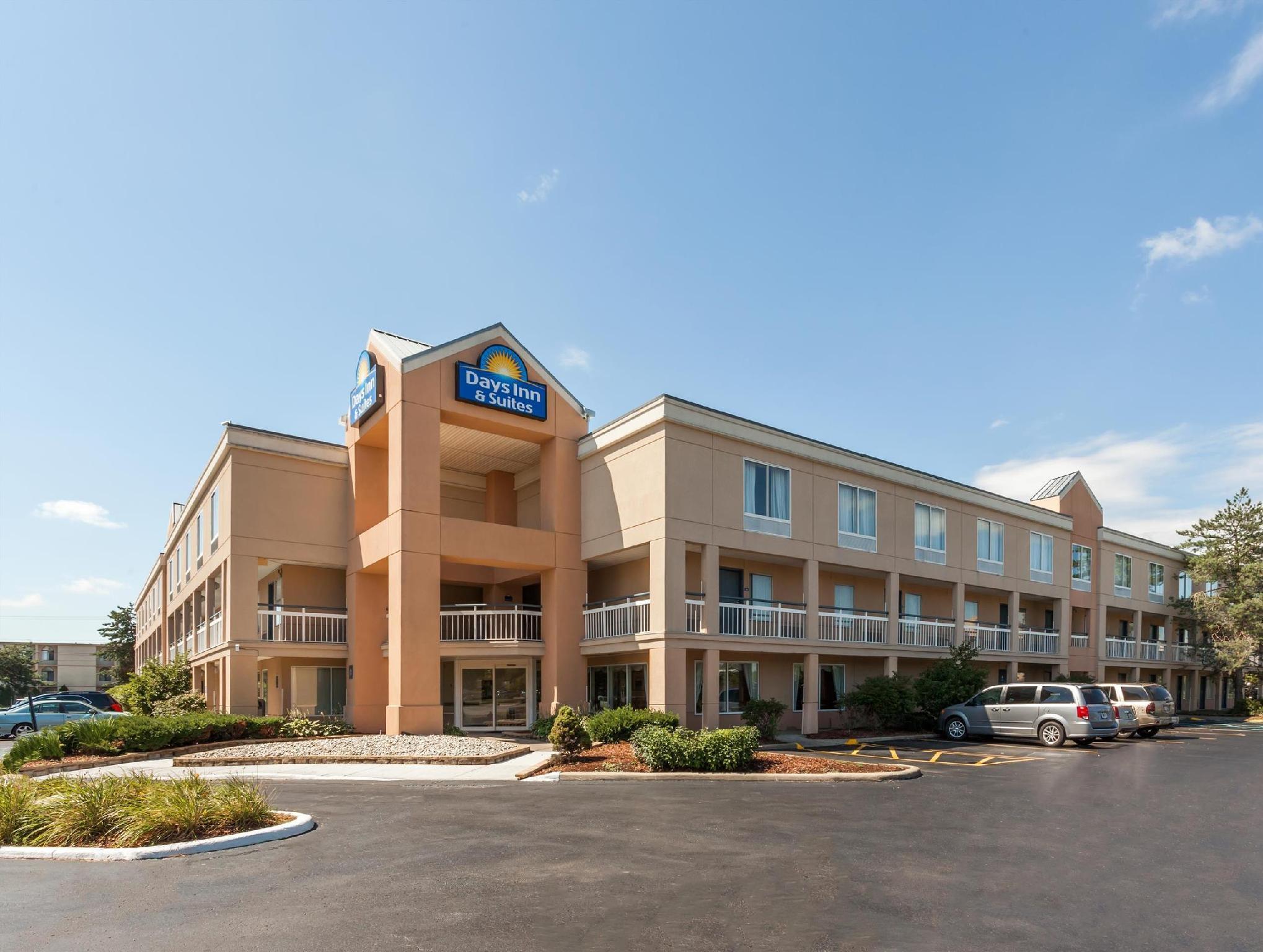 Days Inn & Suites By Wyndham Warren Extérieur photo