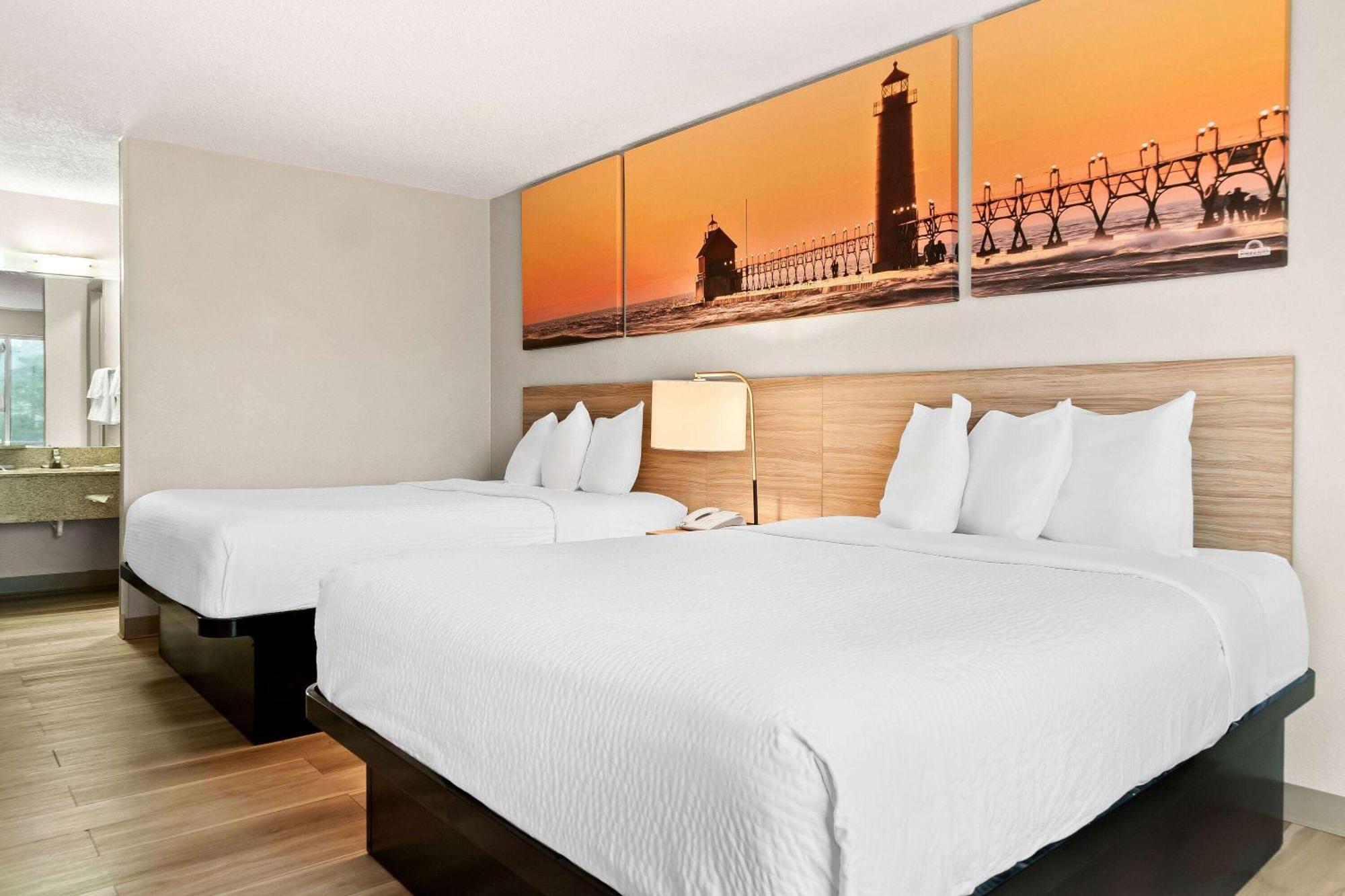 Days Inn & Suites By Wyndham Warren Extérieur photo